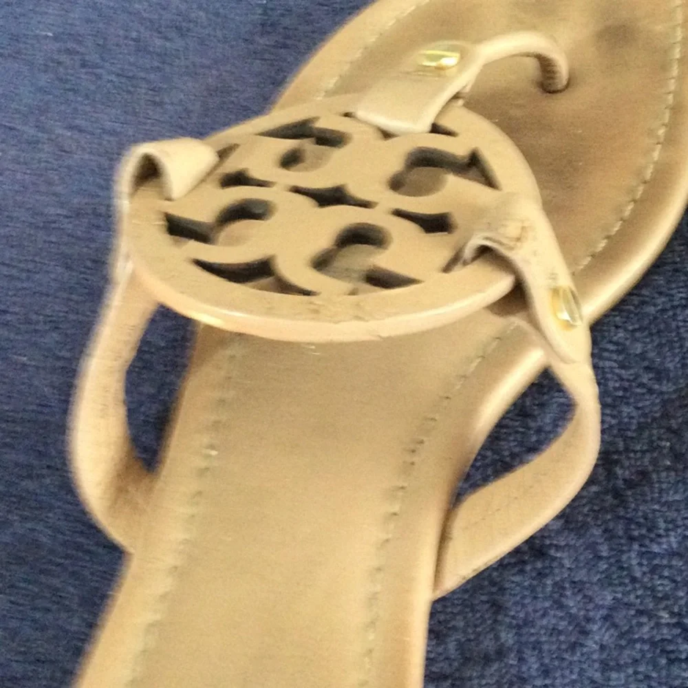 Tory Burch Miller Logo Thong Sandals in Taupe - Picture 7 of 8